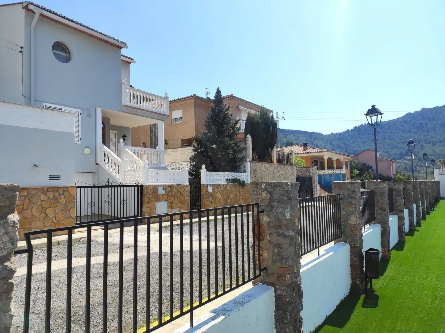 Vista exterior de Residencial en venda en Azuébar