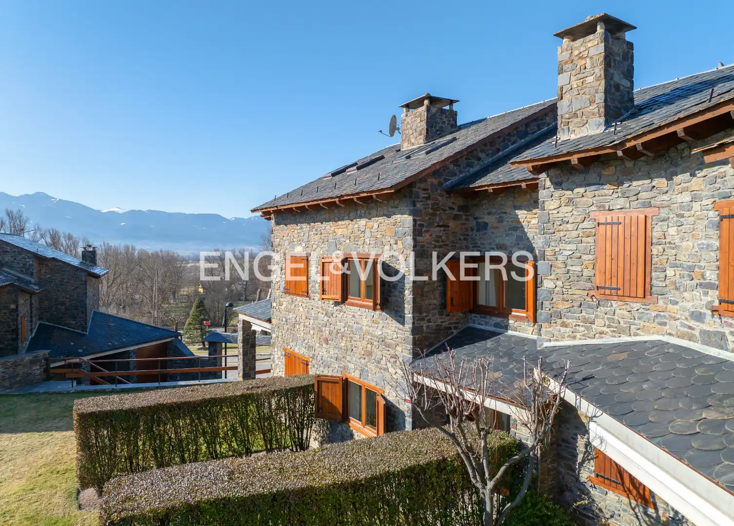 Vista exterior de Casa adosada en venta en Ger con Calefacción, Jardín privado y Parquet