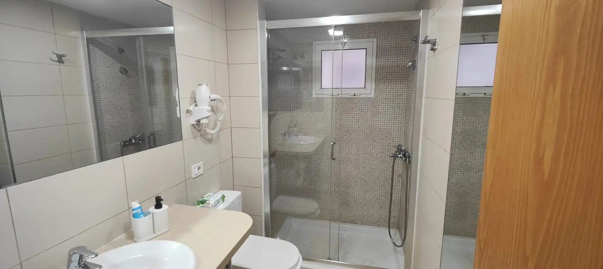 Baño de Apartamento en venta en San Bartolomé de Tirajana con Jardín privado y Piscina comunitaria