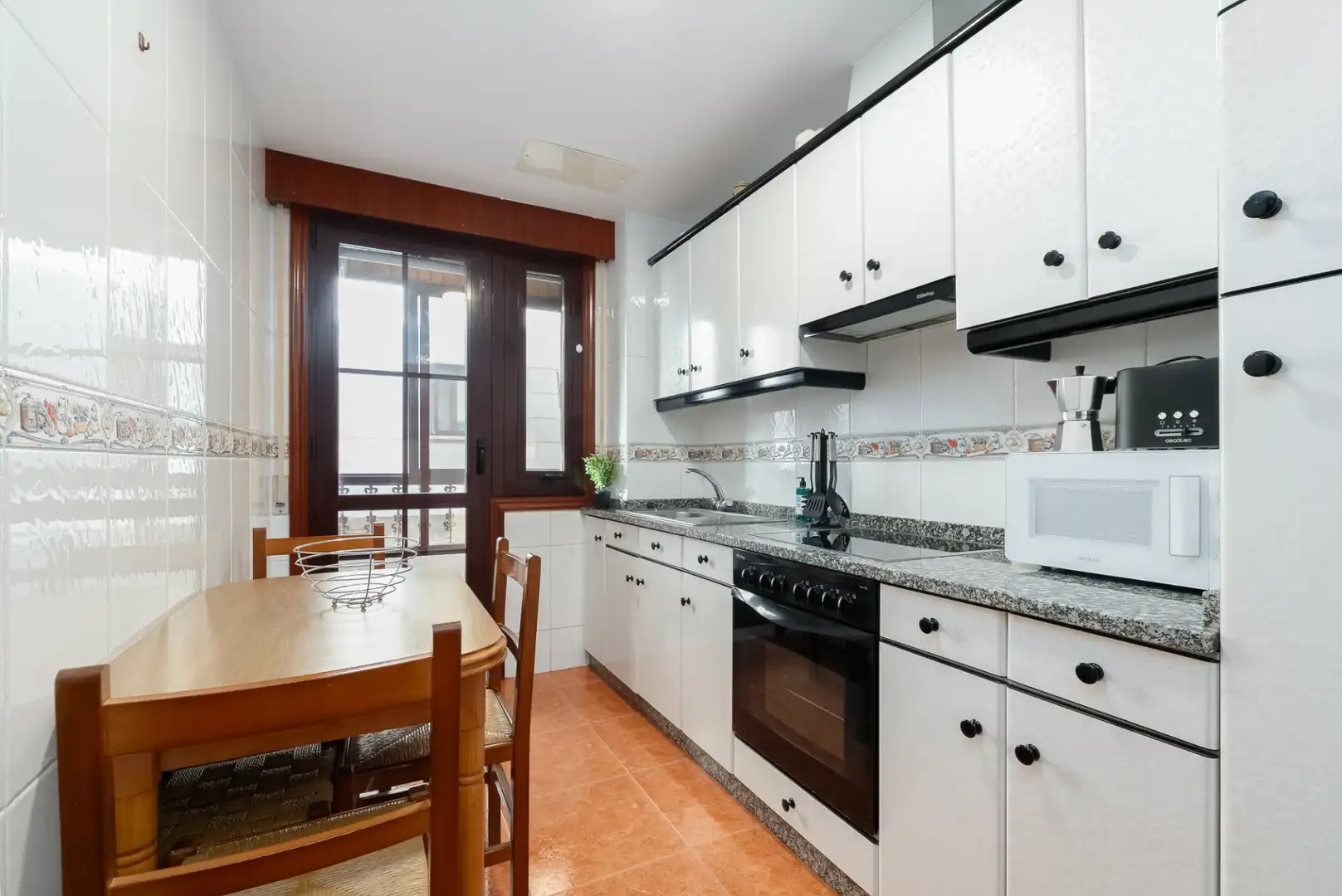 Cocina de Apartamento de alquiler en Cangas  con Calefacción, Parquet y Amueblado