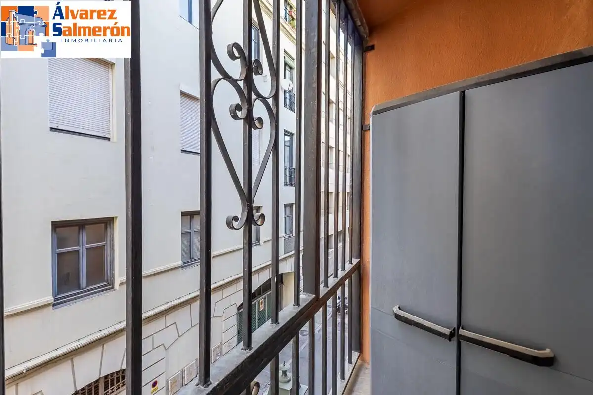 Terrasse von Wohnung zum Verkauf in Granada mit Balkon