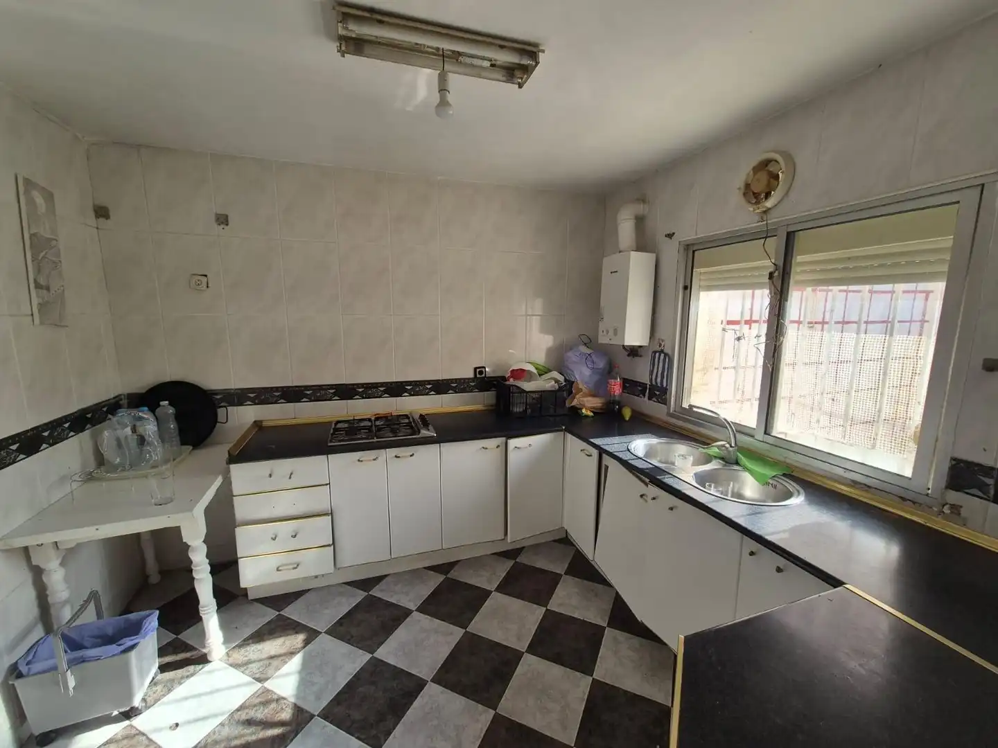 Kitchen of Houses for sale in Jerez de la Frontera  with Private garden and Storage room