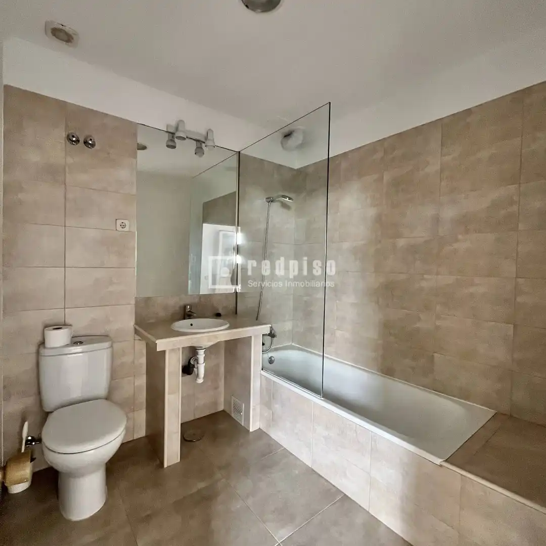 Bathroom of Flat for rent in Moncloa - Aravaca