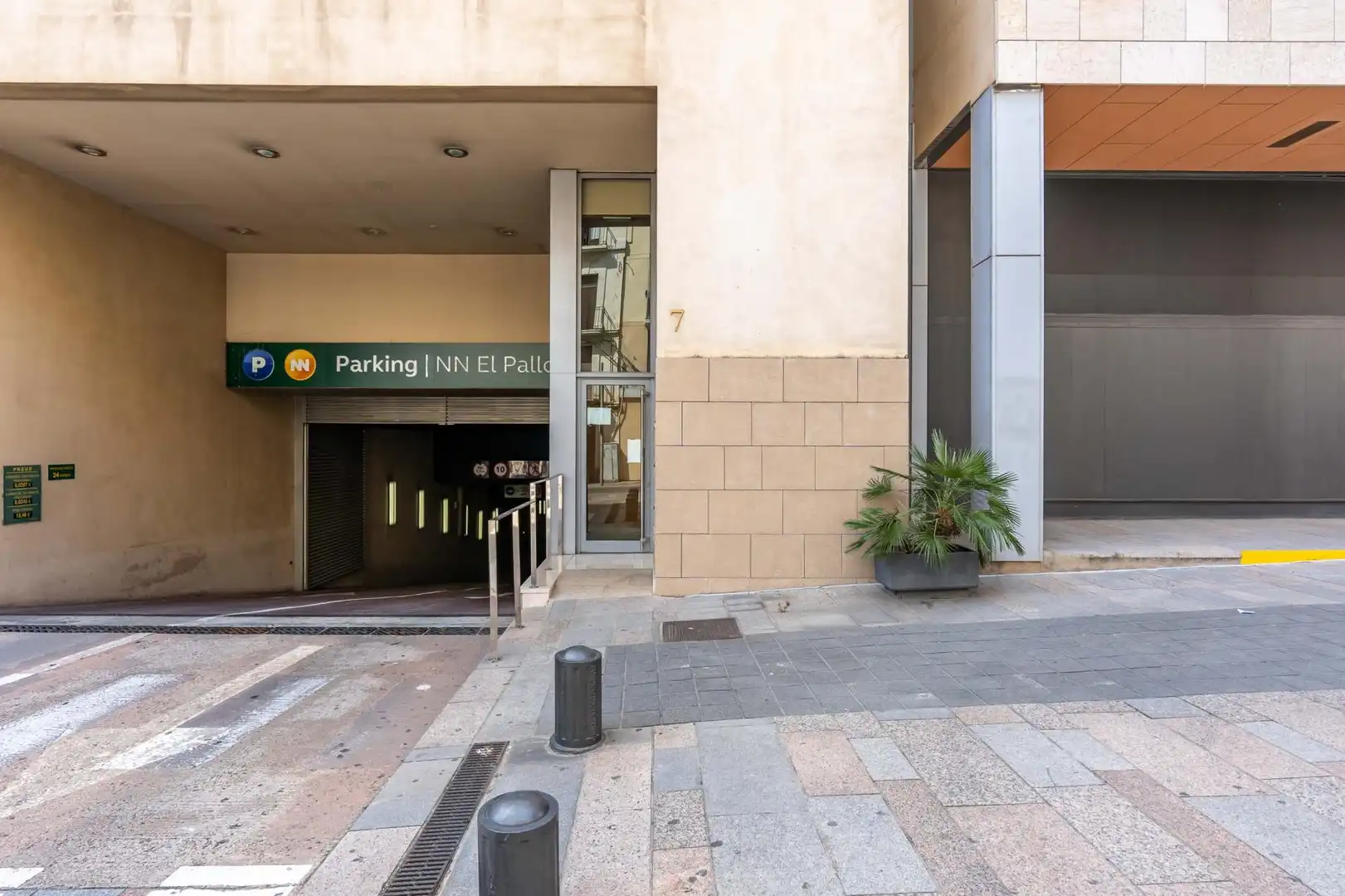 Parkplatz von Garage zur Miete in Reus
