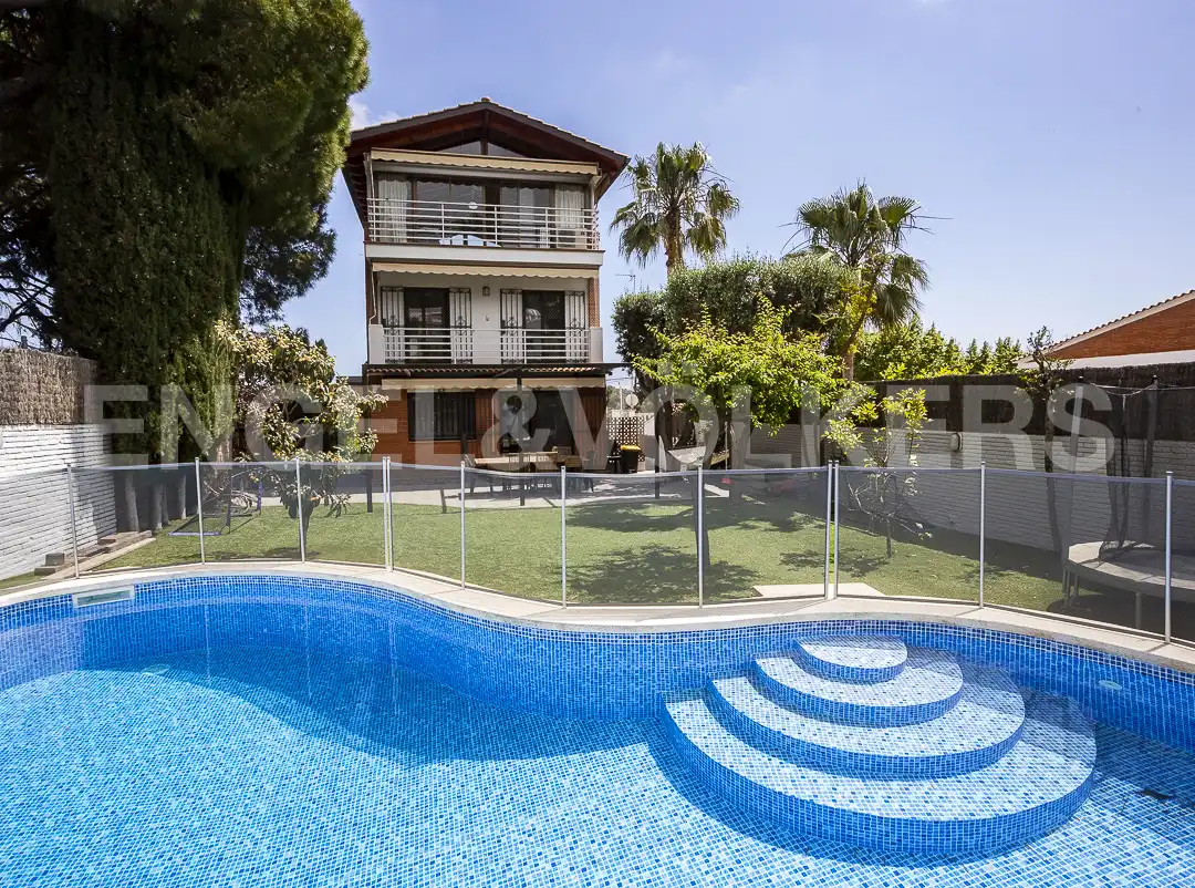 Piscina de Casa o xalet de lloguer en Castelldefels amb Aire condicionat, Calefacció i Terrassa