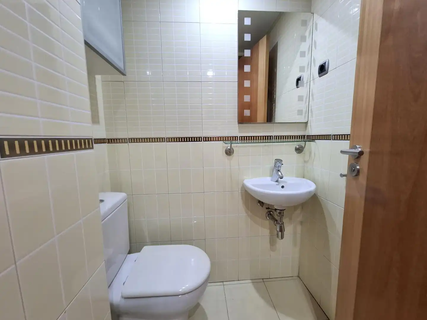 Baño de Dúplex en venta en Olesa de Montserrat con Aire acondicionado, Calefacción y Jardín privado