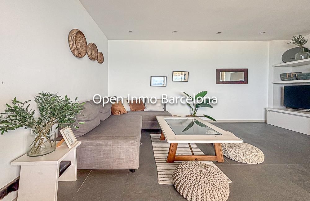 Living room of Flat for sale in Sitges  with Air Conditioner and Terrace