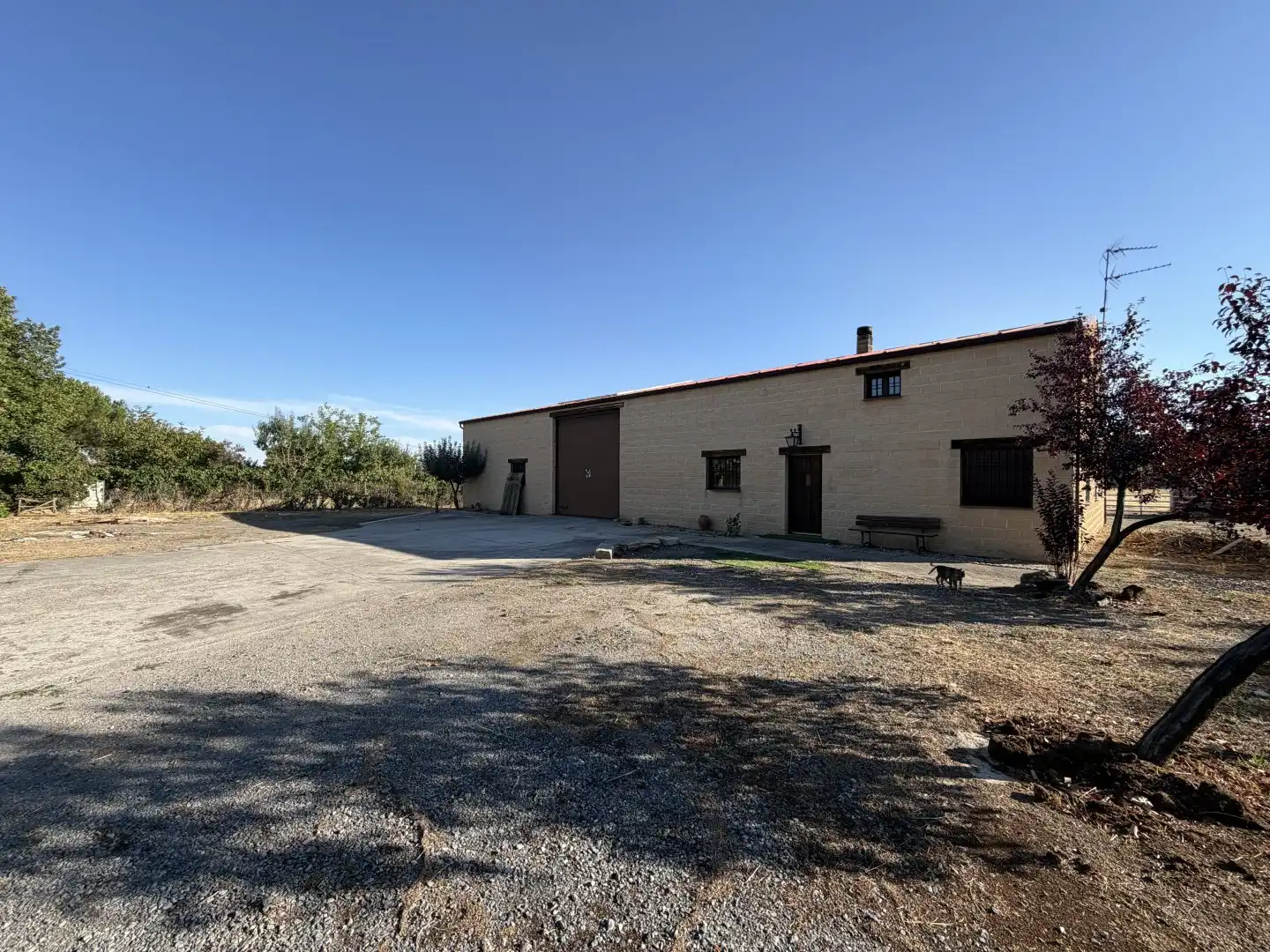 Vista exterior de Casa o xalet en venda en Hontanares de Eresma amb Jardí privat i Traster
