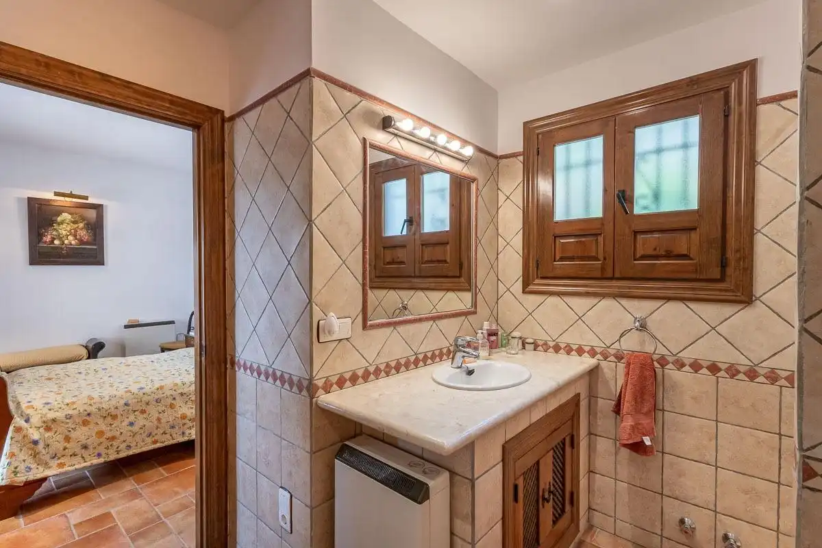 Baño de Finca rústica en venta en Alcalá la Real con Calefacción y Terraza