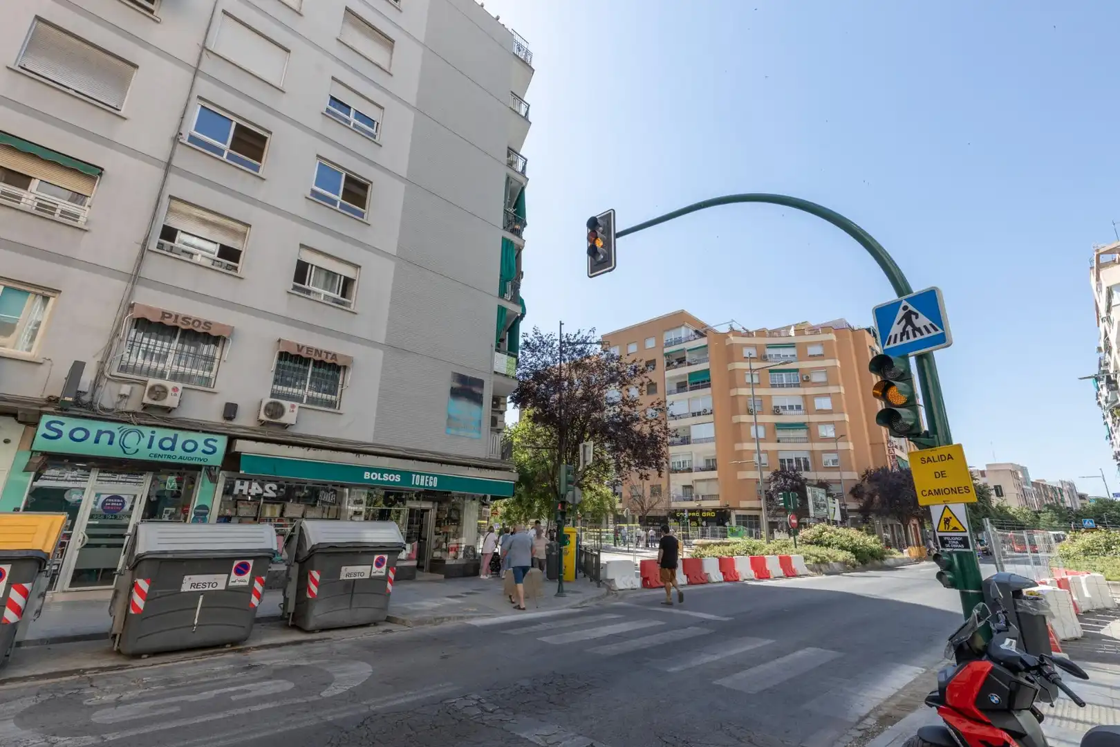 Außenansicht von Wohnung zum Verkauf in Granada mit Balkon