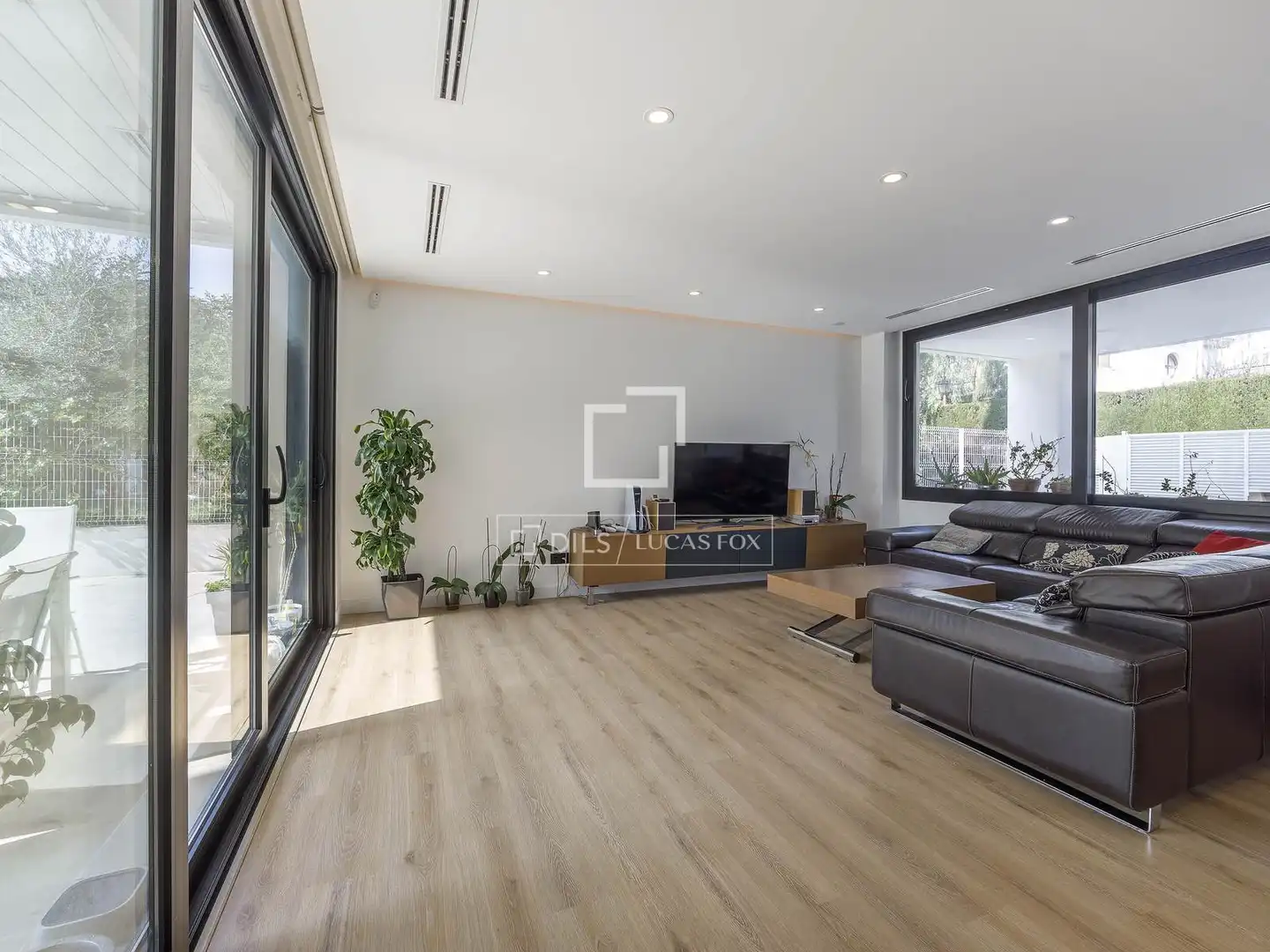 Sala de estar de Casa o chalet en venta en Godella con Aire acondicionado, Calefacción y Jardín privado