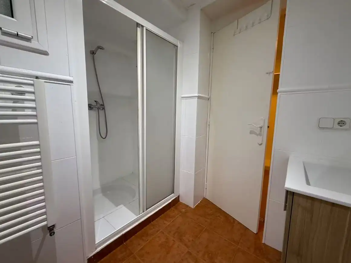 Badezimmer von Wohnung zur Miete in Ciutat Vella