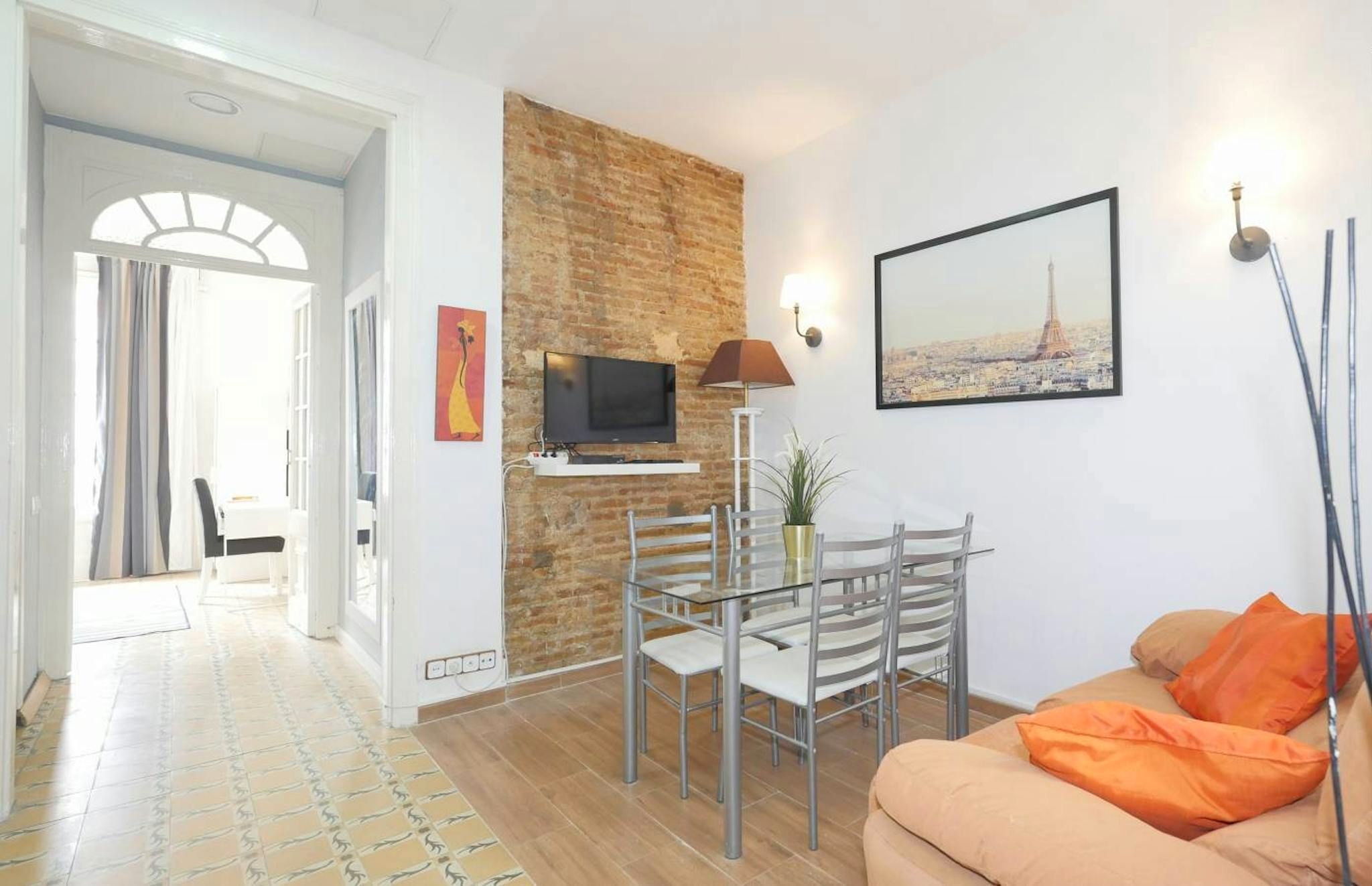 Vista exterior de Piso de alquiler en  Barcelona Capital con Calefacción, Amueblado y Lavadora