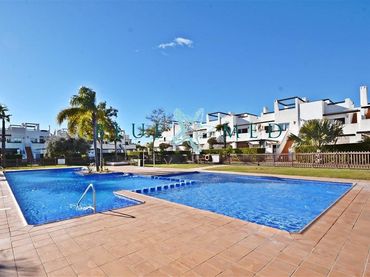 Pis amb piscina en venda a Calle Bulevar Central Cañadas