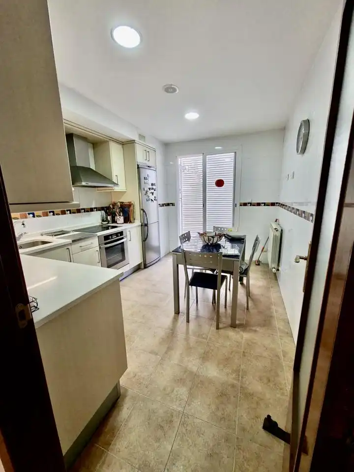 Cocina de Planta baja en venta en Zaragoza con Aire acondicionado, Calefacción y Terraza