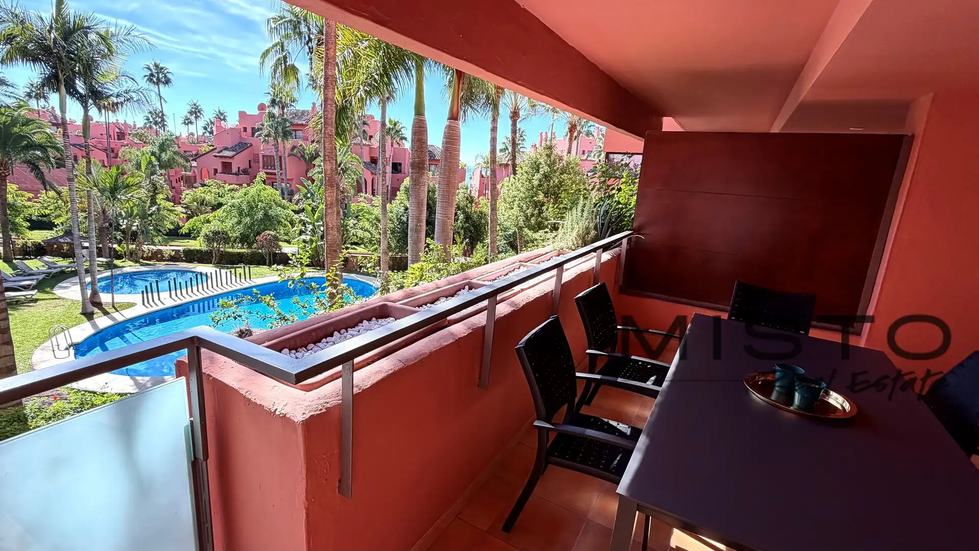 Appartement avec terrasse à louer à C. Sefardi