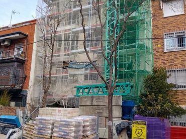 Pis amb jardí en venda a Carabanchel