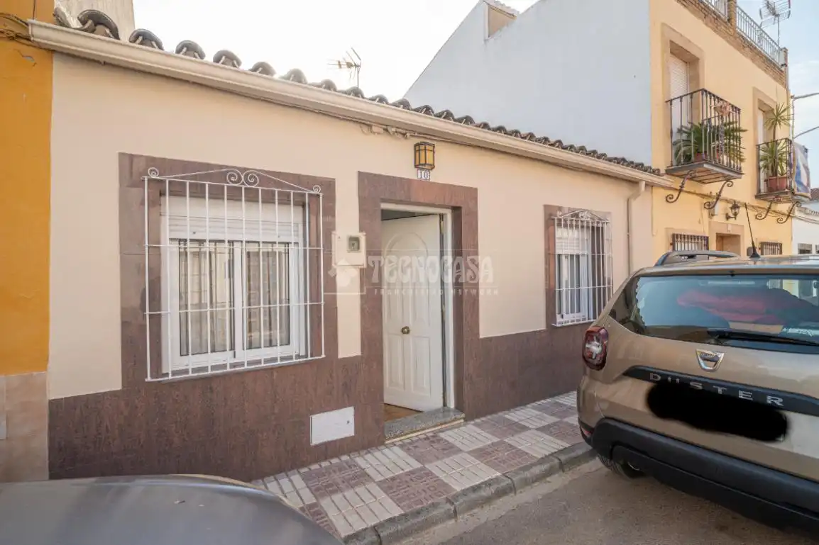 Vista exterior de Casa adosada en venda en Torreblascopedro amb Aire condicionat, Calefacció i Terrassa