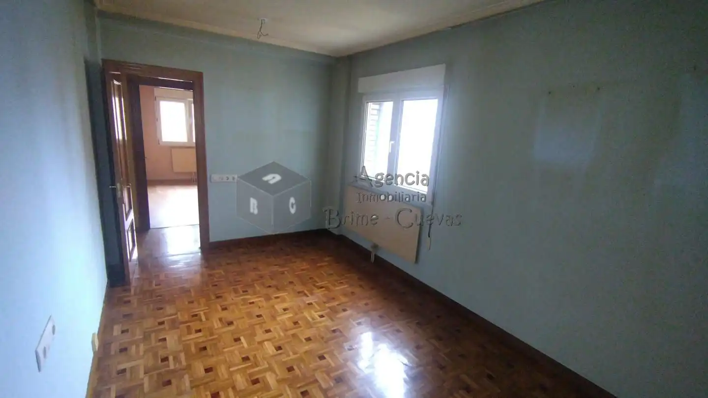 Bedroom of Flat for sale in Gijón   with Heating, Parquet flooring and Terrace