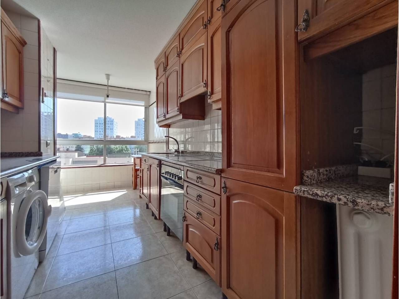 Cocina de Piso en venta en Burgos Capital con Calefacción, Parquet y Trastero
