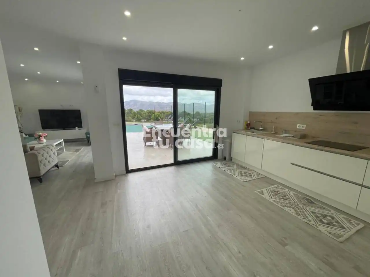 Cuina de Casa o xalet en venda en L'Alfàs del Pi amb Aire condicionat, Calefacció i Jardí privat
