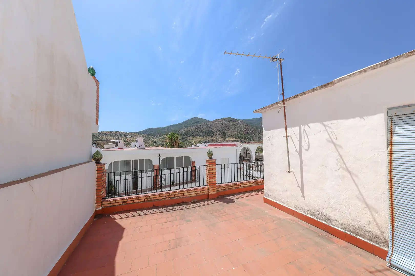 Terrassa de Casa o xalet en venda en Tolox