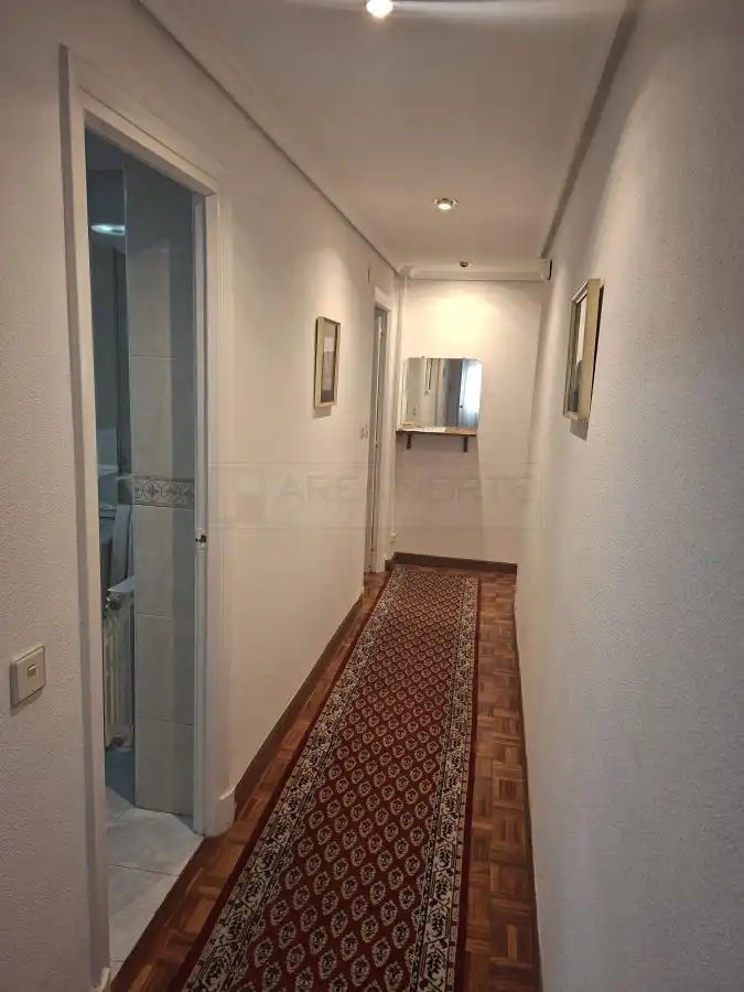 Piso en venta en Vitoria - Gasteiz con Calefacción, Parquet y Trastero