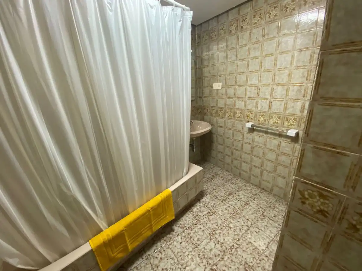 Badezimmer von Wohnung zur Miete in Palencia mit Klimaanlage, Heizung und Möbliert