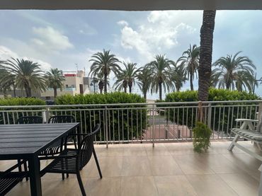 Appartamento con balcone in affitto a Santiago de la Ribera