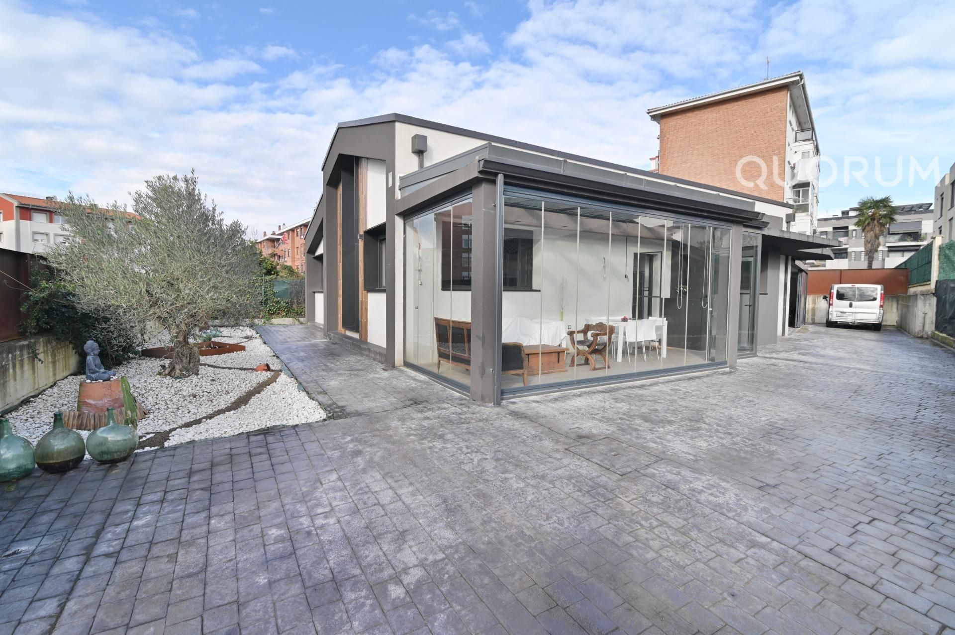 Vista exterior de Casa o xalet en venda en Berango amb Calefacció, Terrassa i Traster