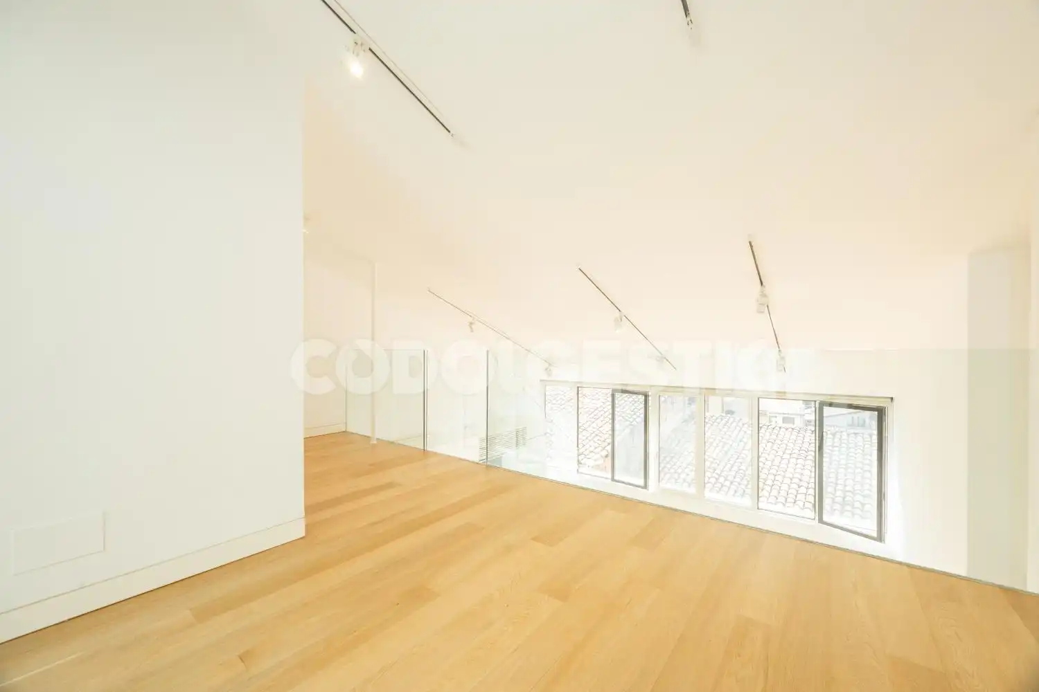 Flat for sale in Vic