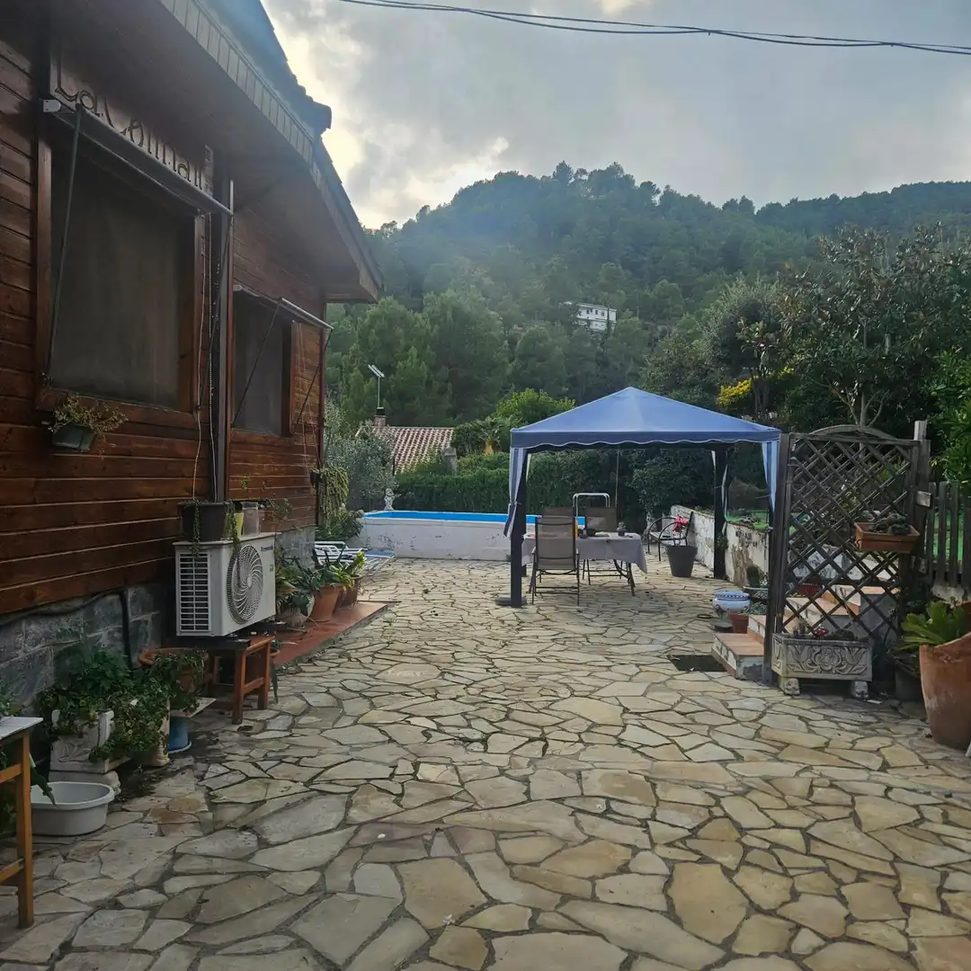 Jardí de Casa o xalet en venda en Vallirana amb Aire condicionat, Calefacció i Jardí privat