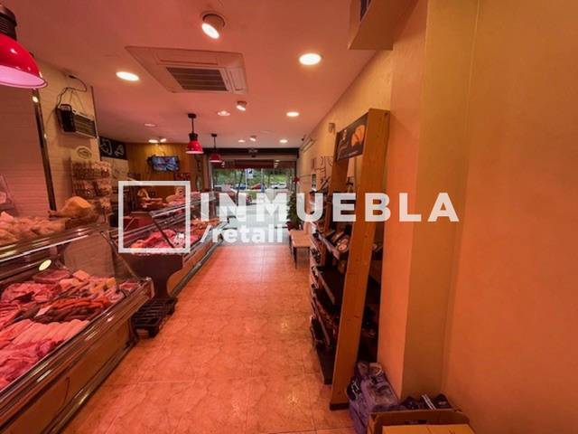 Local comercial en Alquiler en Mare de Deu de Port en La Marina del Port