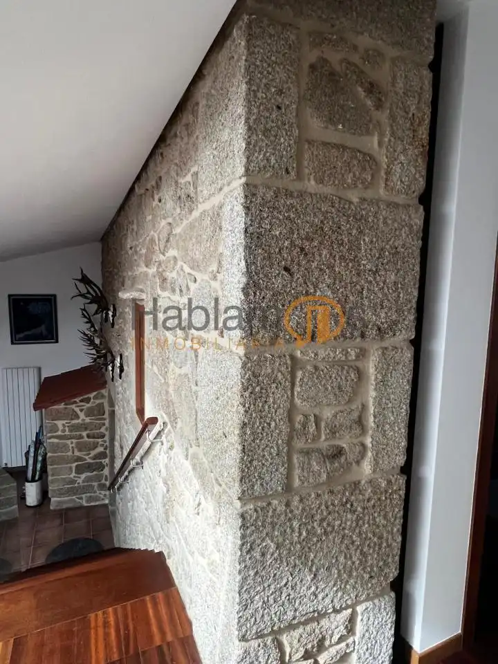 Casa rústica amb terrassa en venda a Moraña, imagen 34
