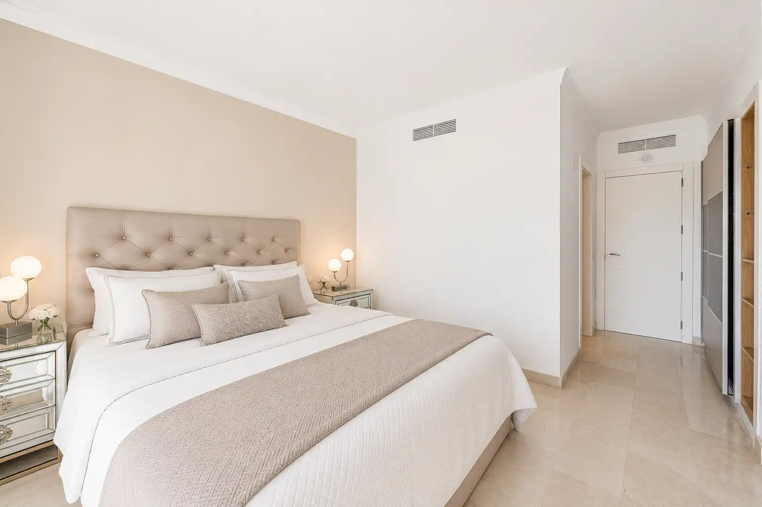 Maison mitoyenne avec piscine à vendre à MAESTRANZA-ALOHA PUEBLO, imagen 16