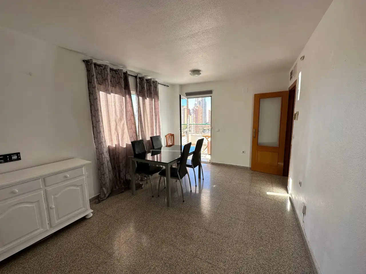 Esszimmer von Wohnung zur Miete in Benidorm mit Klimaanlage, Möbliert und Ofen