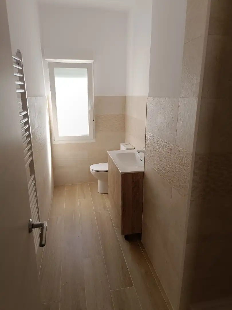 Badezimmer von Wohnung zur Miete in Salamanca Capital