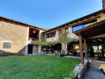 Casa rustica con piscina in vendita a Planoles