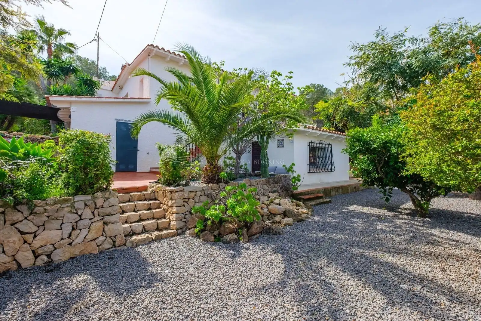 Vista exterior de Casa o xalet en venda en L'Alfàs del Pi amb Terrassa, Traster i Piscina