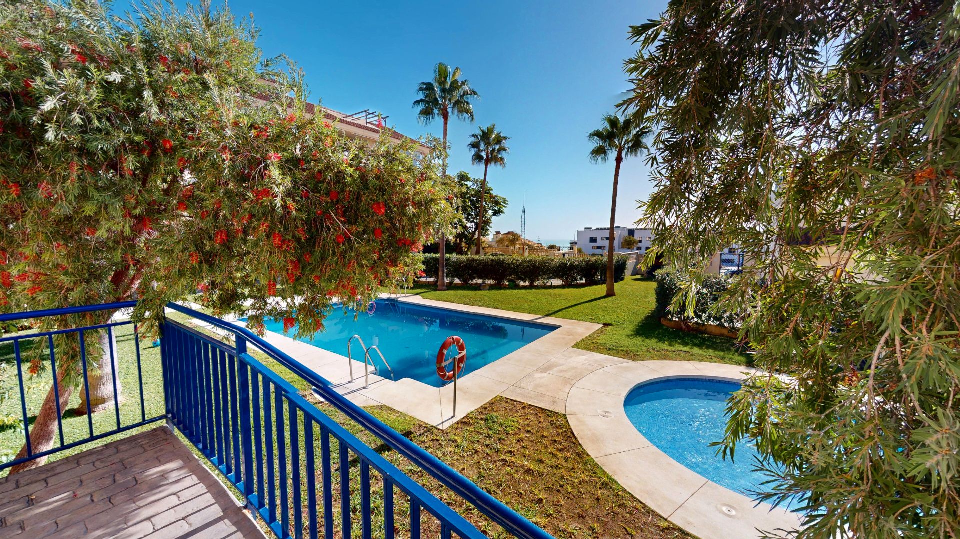 Swimming pool of Attic for sale in Benalmádena  with Air Conditioner, Heating and Private garden