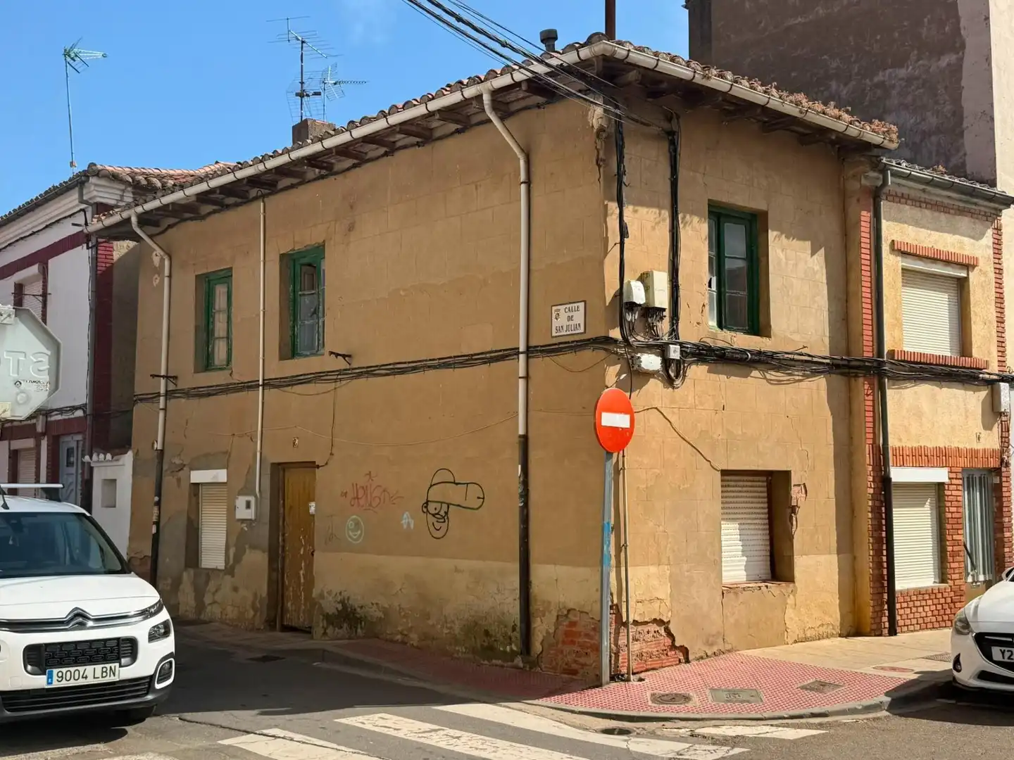 Vista exterior de Casa adosada en venda en Valencia de Don Juan