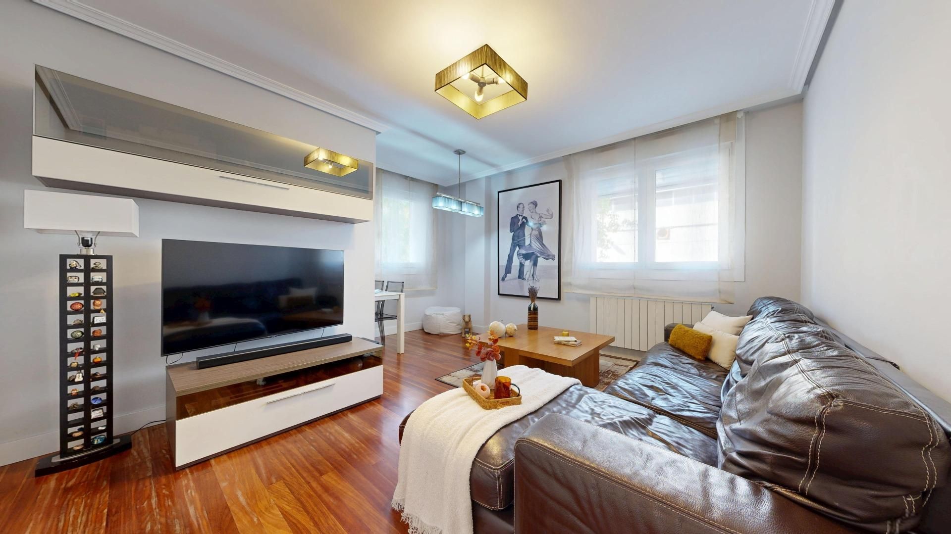 Living room of Flat for sale in Bilbao   with Heating and Storage room