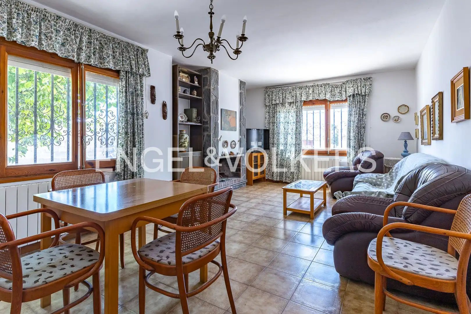 Sala d'estar de Casa o xalet en venda en Lliçà de Vall amb Calefacció i Jardí privat