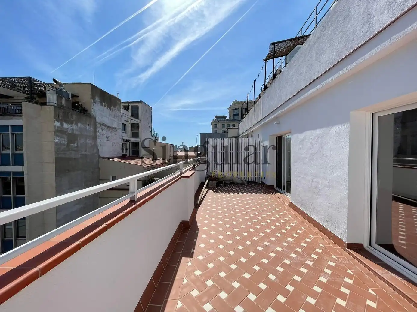 Office space with lift to rent in Passeig GRACIA
