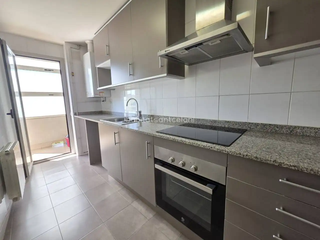Küche von Maisonette zum Verkauf in Sant Celoni mit Heizung, Terrasse und Abstellraum