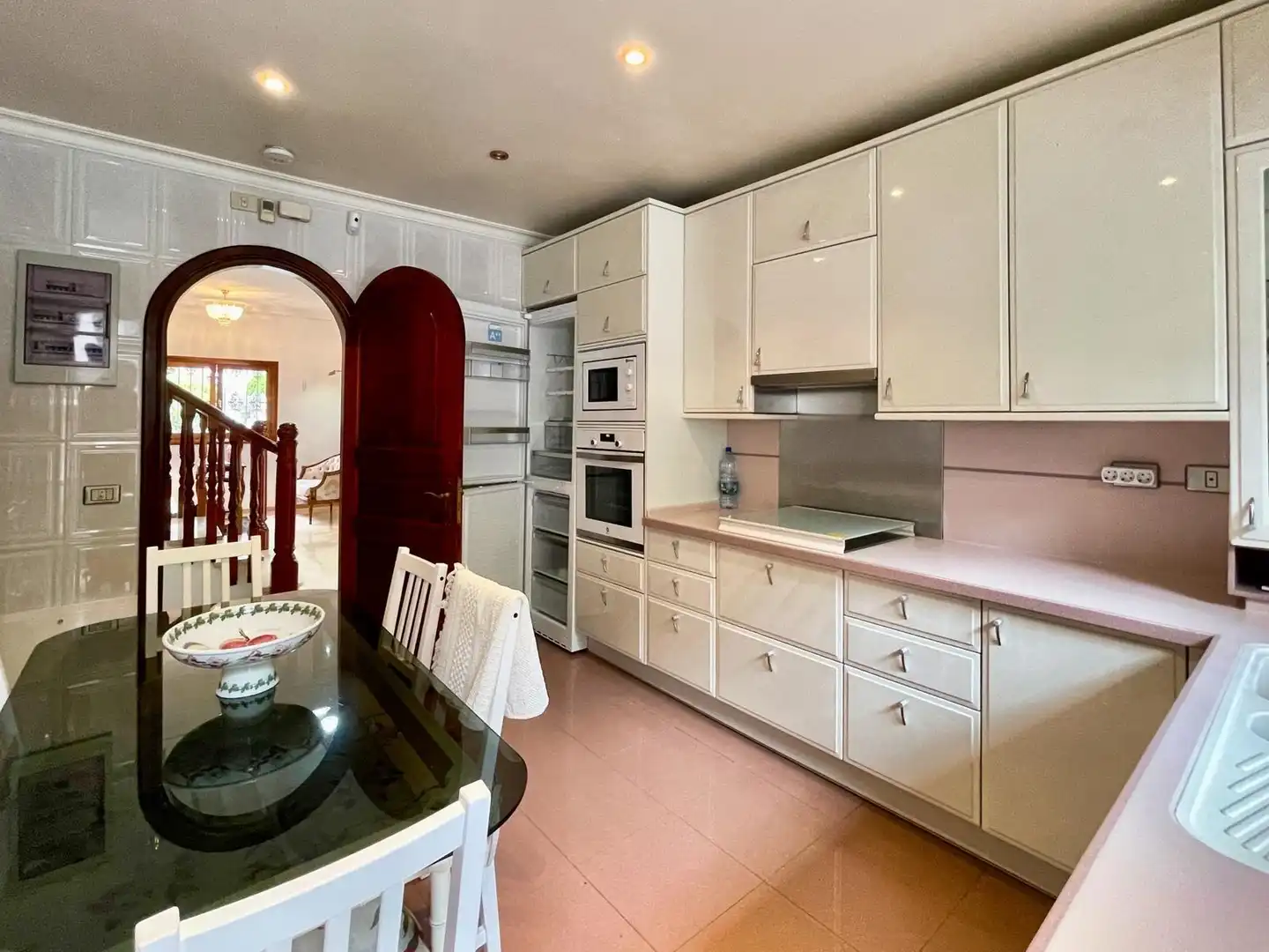 Cocina de Casa o chalet en venta en Santa Brígida con Terraza, Trastero y Piscina