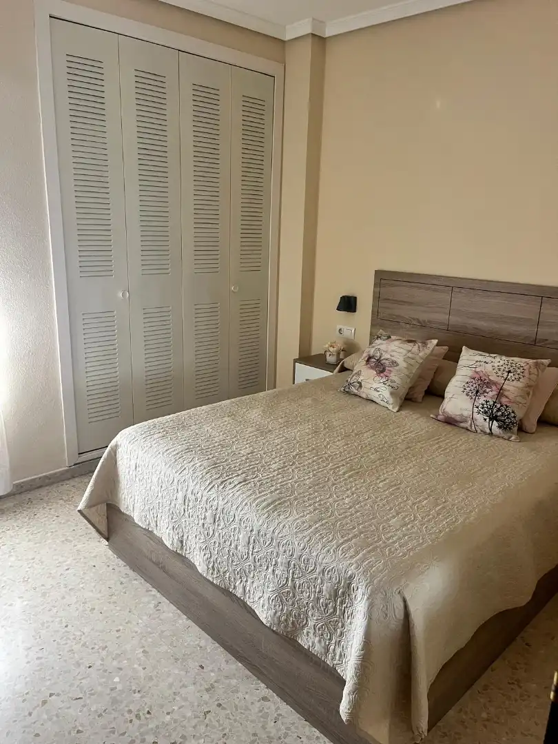 Habitación de Casa adosada en venta en Algeciras con Jardín privado y Amueblado