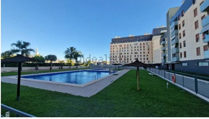 Swimming pool of Flat to rent in Alicante / Alacant  with Air Conditioner, Heating and Private garden