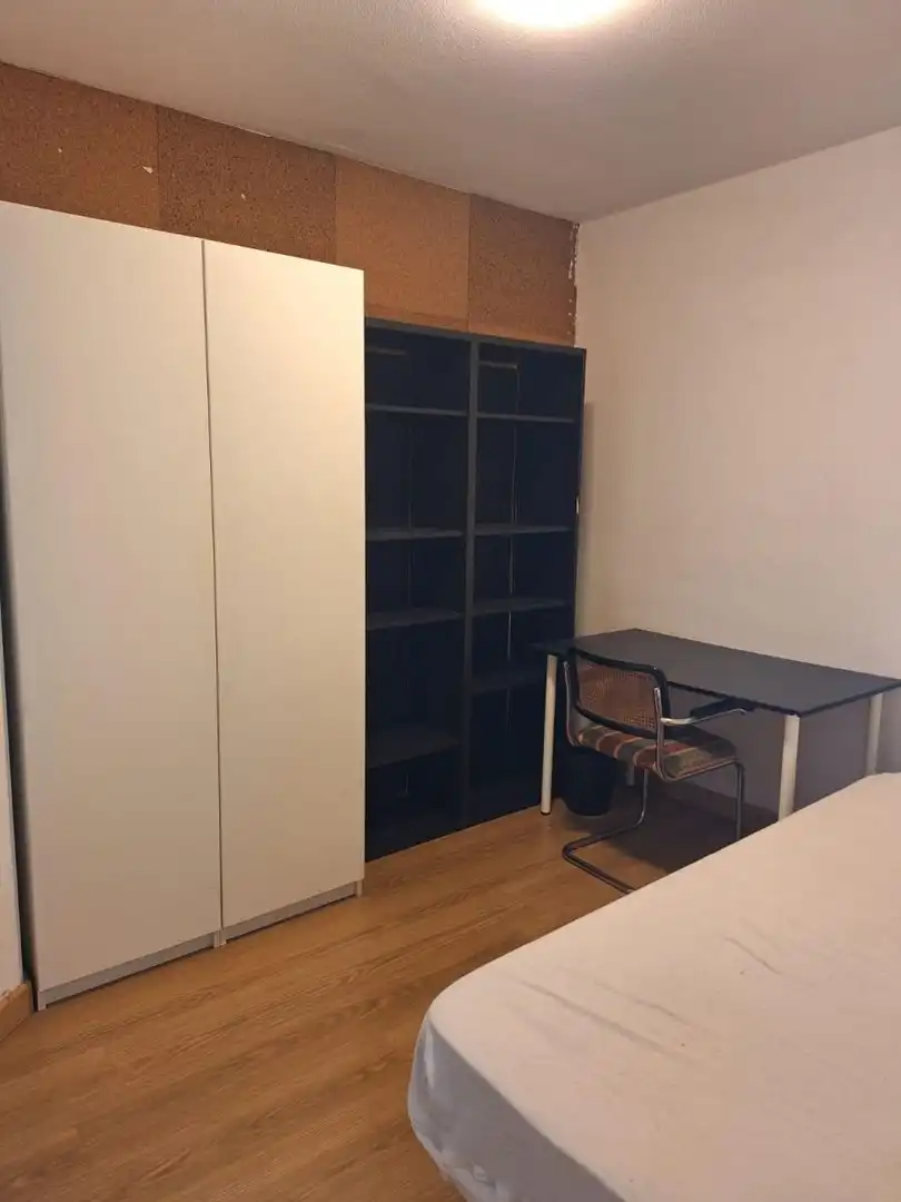 Habitación de Piso de alquiler en Murcia con Aire acondicionado y Amueblado