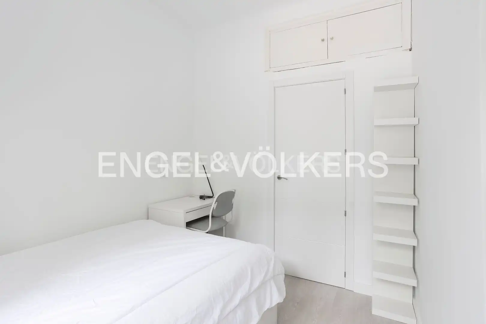 Habitación de Piso de alquiler en Madrid con Calefacción, Parquet y Amueblado